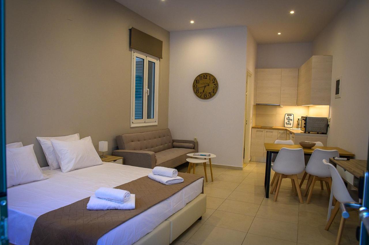Uni Island - City Center Suites Heraklion  ภายนอก รูปภาพ