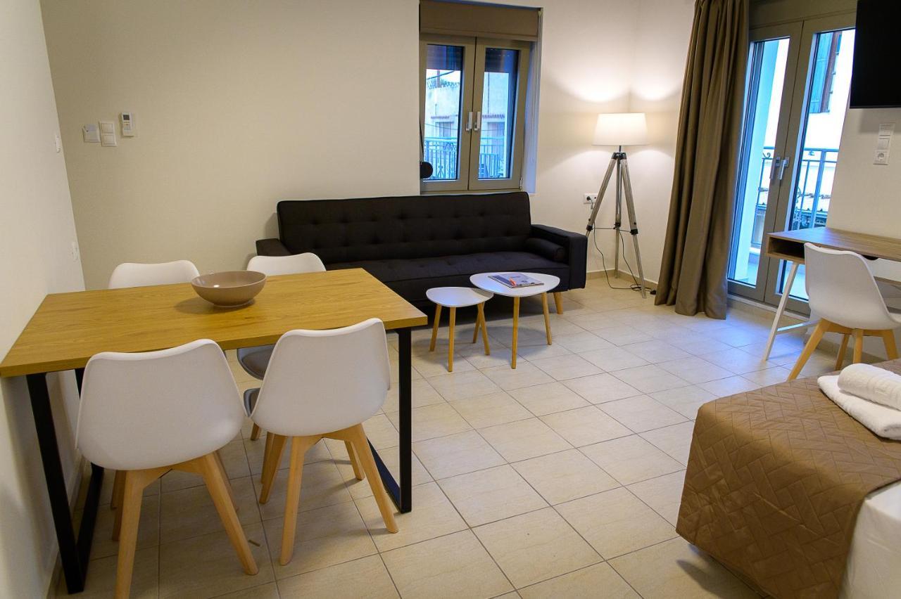Uni Island - City Center Suites Heraklion  ภายนอก รูปภาพ