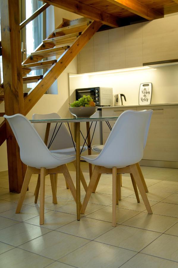 Uni Island - City Center Suites Heraklion  ภายนอก รูปภาพ