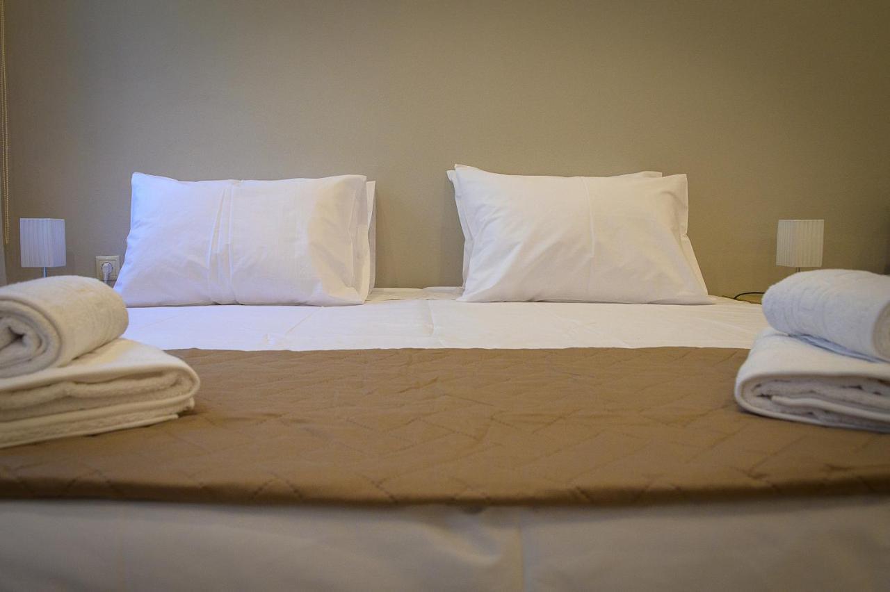 Uni Island - City Center Suites Heraklion  ภายนอก รูปภาพ