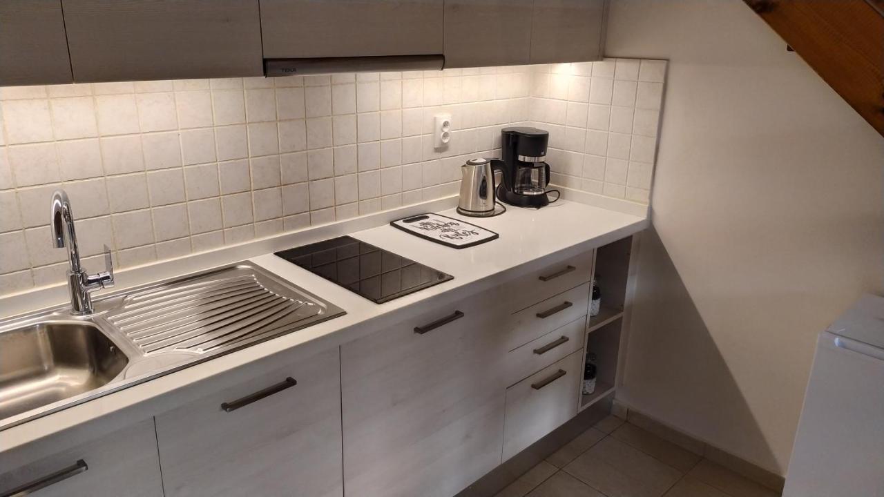 Uni Island - City Center Suites Heraklion  ภายนอก รูปภาพ